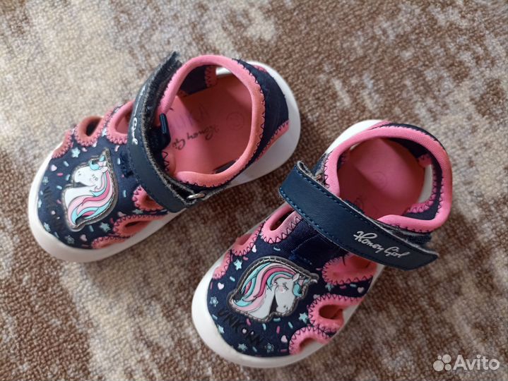 Сандалии для девочки