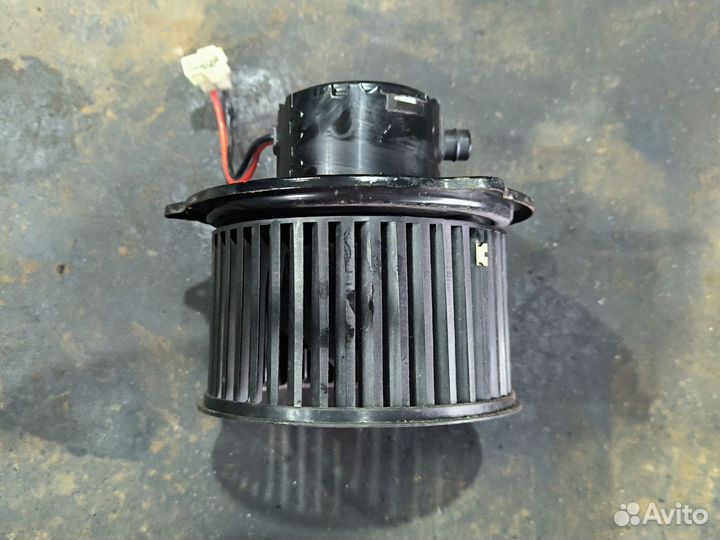 Моторчик печки на Kia Spectra