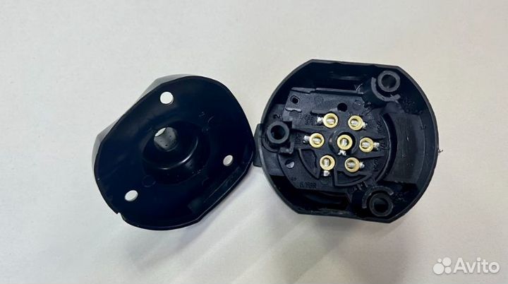 Розетка для тсу 7-контактная, пластиковая