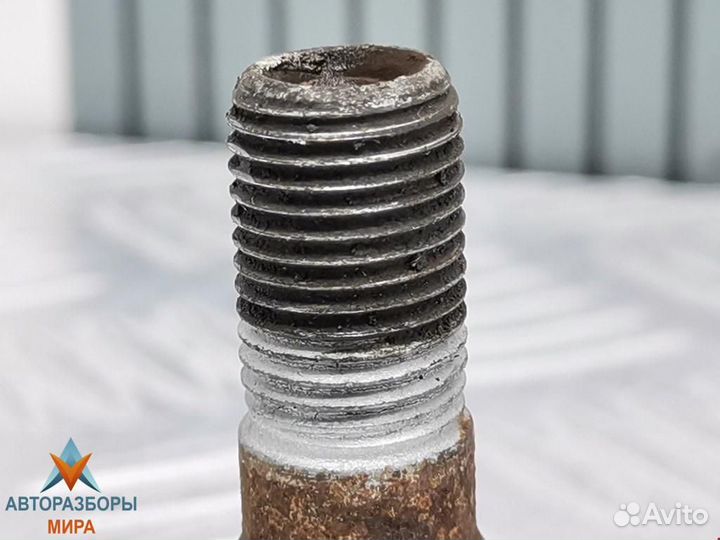 Болт колесный Citroen C4 Picasso 2006 701601139B