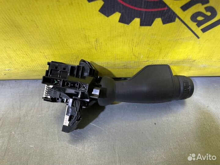 Подрулевой переключатель поворотников Geely Atlas