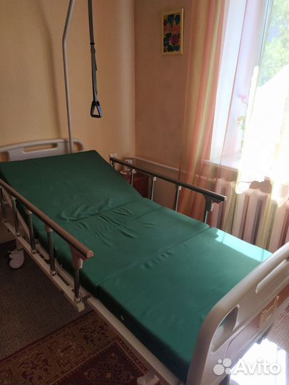 Медицинская кровать для лежачих больных