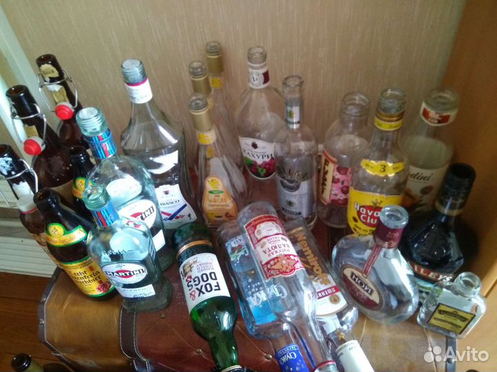 Бутылки банки