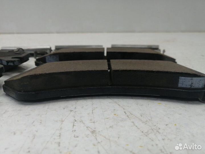 Тормозные колодки переднее Chevrolet Tahoe GMT 900