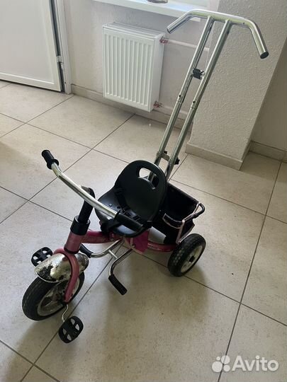 Трехколесный велосипед с ручкой