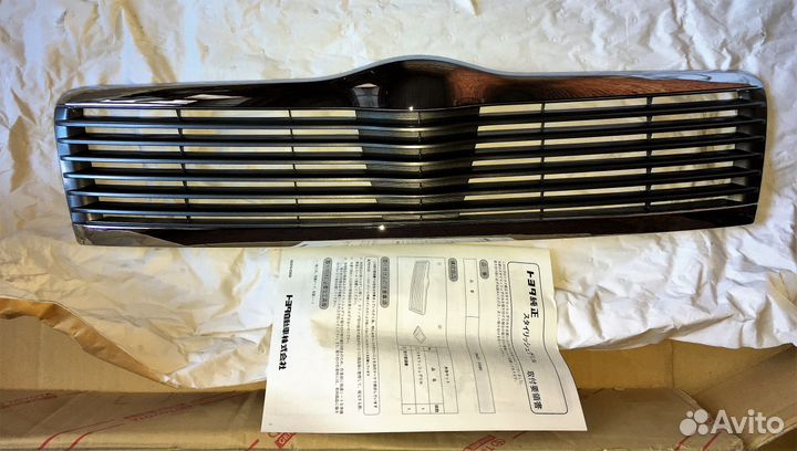 Решетка радиатора toyota avensis T250 0842320060