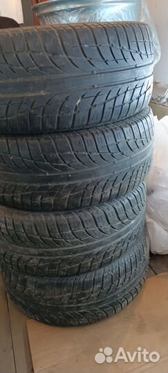 Pirelli Cinturato P7 235/45 R17