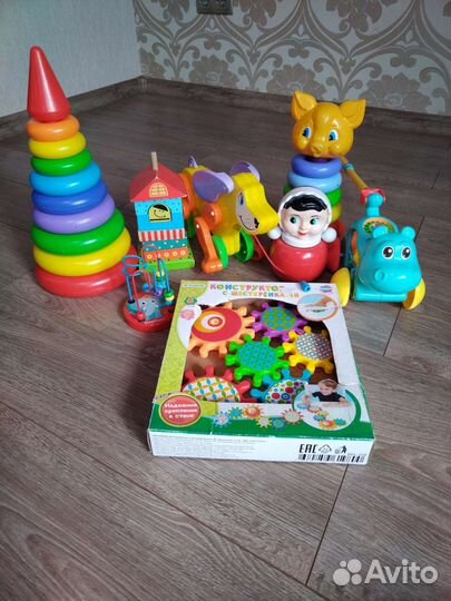Развивающие игрушки пакетом