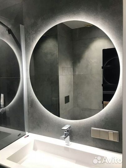 Зеркало с подсветкой для ванной