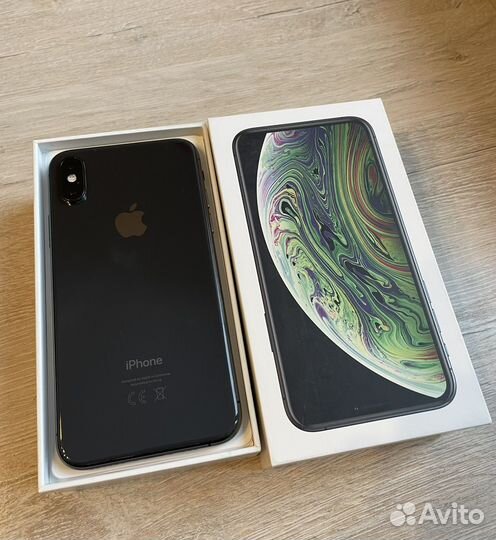 iPhone Xs, 64 ГБ