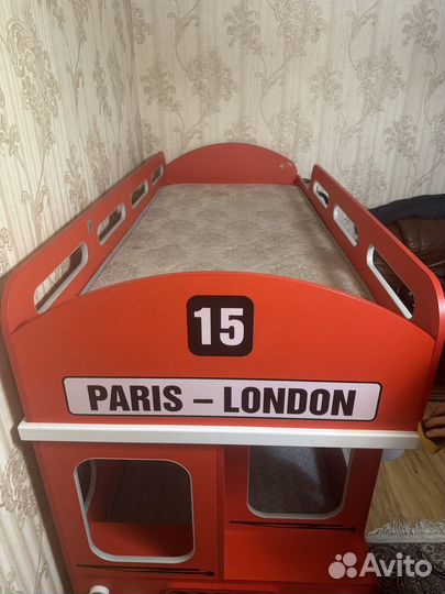 Двухярусная кровать