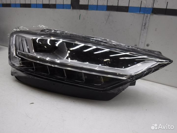Фара правая Audi A8/S8