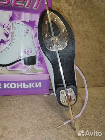 Коньки фигурные состояние новых, 37 р