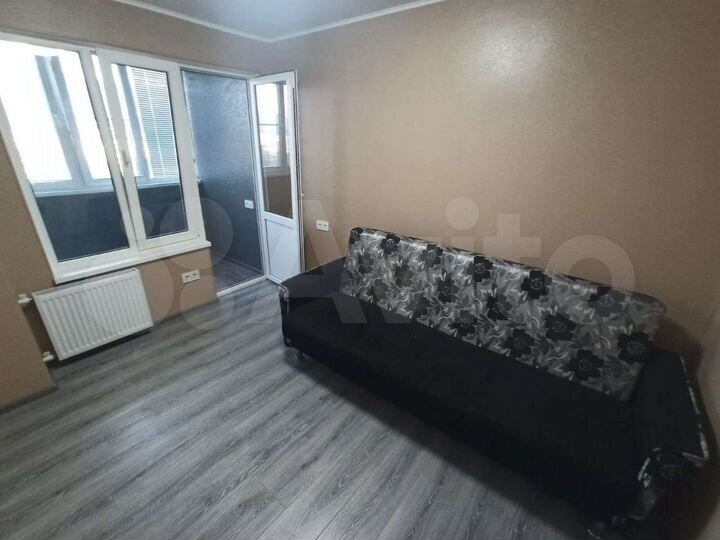 2-к. квартира, 50 м², 4/9 эт.