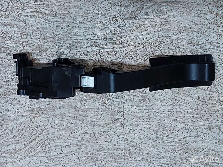 Педаль газа Renault Logan, Nissan Almera, Largus
