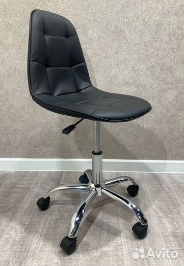 J-623 кресло офисное, черный