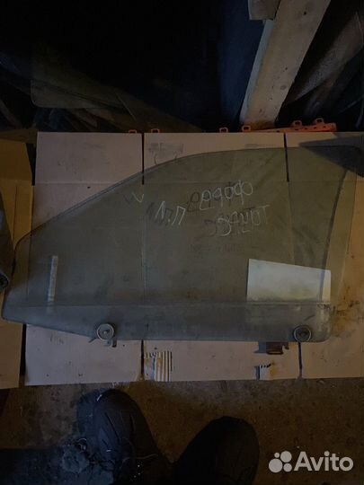 Стекло переднее левое Ford Taurus 2