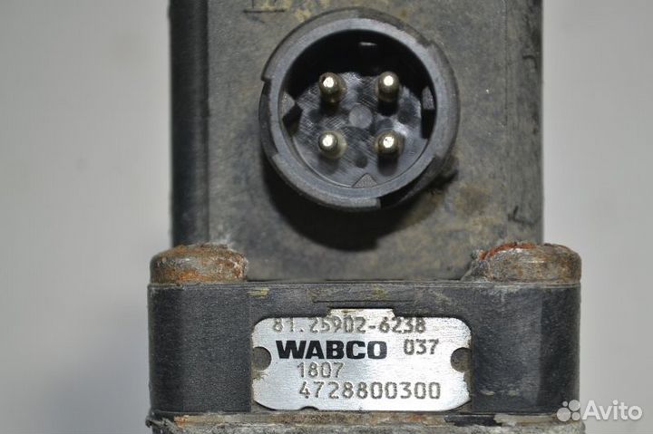 Главный кран уровня пола MAN TGA 18.440 (01.00)