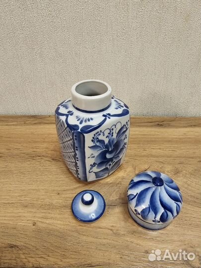 Чайница фарфоровая Гжель, периода СССР