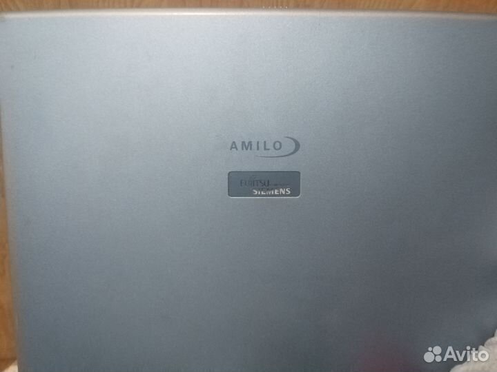 Ноутбук Amilo Siemens на запчасти