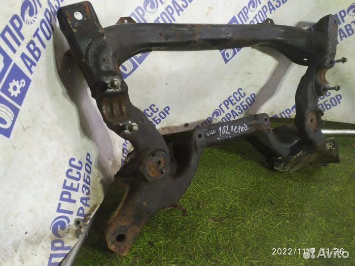 Подрамник передний Mercedes-Benz W211 седан 2.2