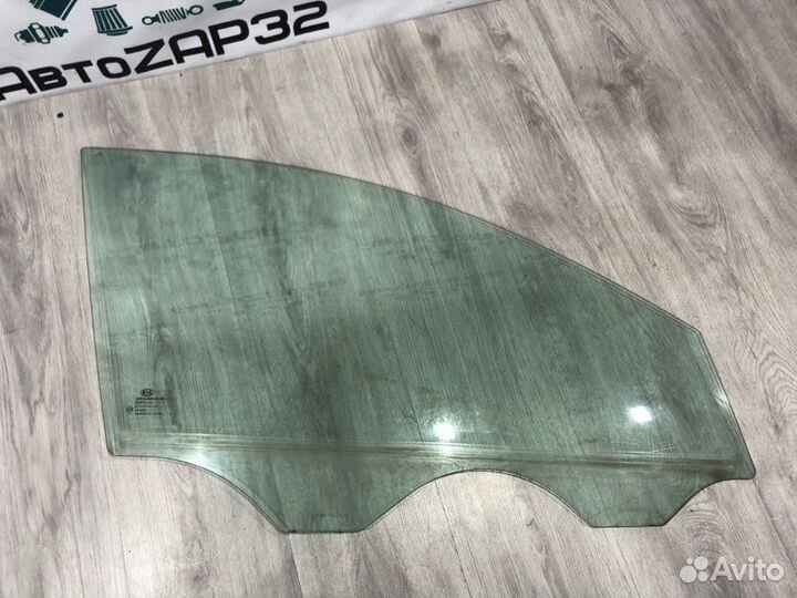 Стекло двери переднее правое Kia Ceed ED G4FA 2011