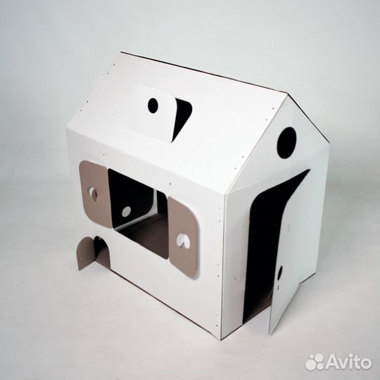 Картонный дом