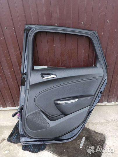 Дверь Опель астра J
