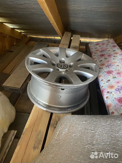 Комплект литых дисков r15