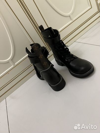 Ботинки женские демисезонные