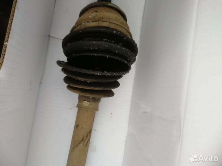 Левый привод Рено Логан 1