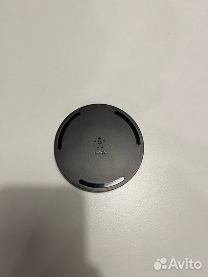 Беспроводное зарядное устройство Belkin новое