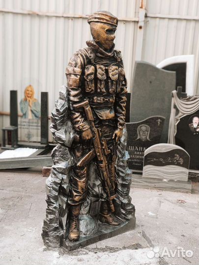 Скульптура солдата сво.Скульптура под заказ