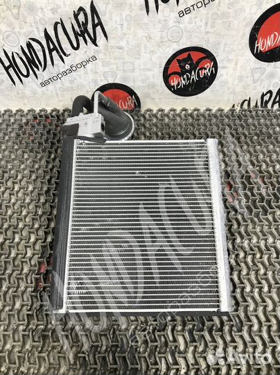 Радиатор кондиционера Acura MDX