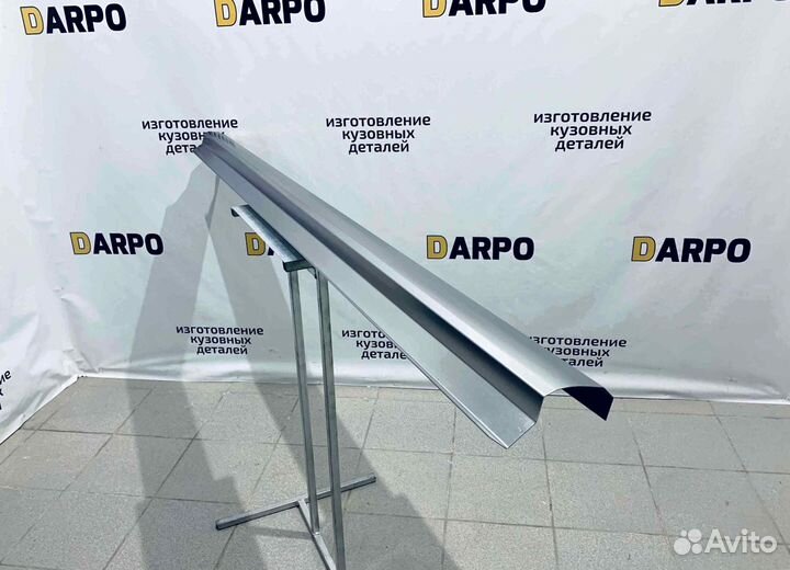 Пороги для Toyota Auris 2006-2012 (E150)