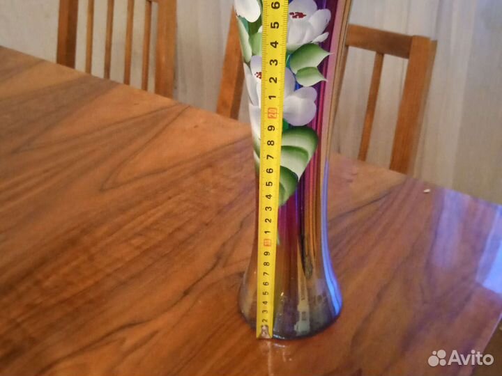 Ваза из цветного стекла