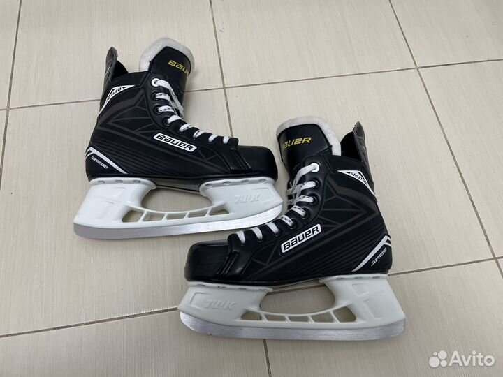 Коньки хоккейные bauer s140