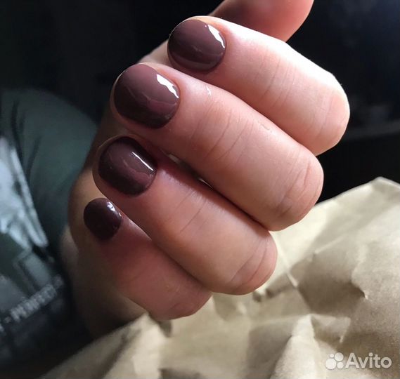 Модель на маникюр педикюр