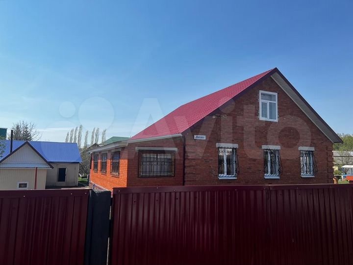 Дом 161,5 м² на участке 12,7 сот.