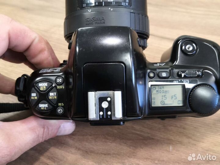 Nikon F-601 AF + Sigma DL zoom 35-80mm 4-5,6