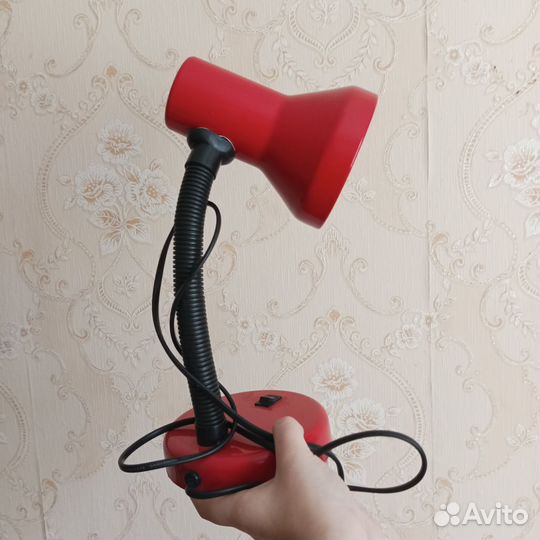 Лампа настольная