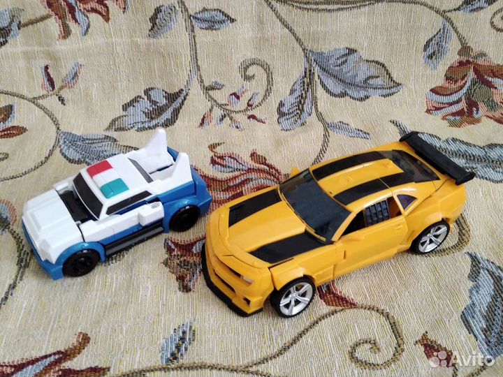 Игрушки для мальчика Трансформеры Бамблби