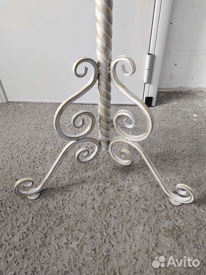 Вешалка кованая белая