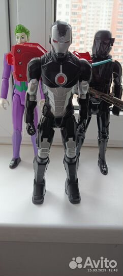 Фигурки супергероев