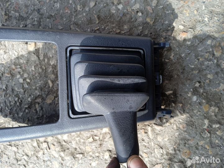 Борода,панель резинка ручки кпп Мазда 626 GC