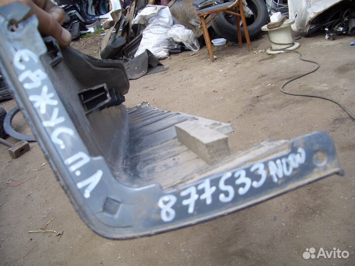 Накладка порога левая Hyundai Equus, Экус. 2011г