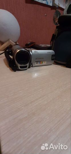 Видеокамера canon