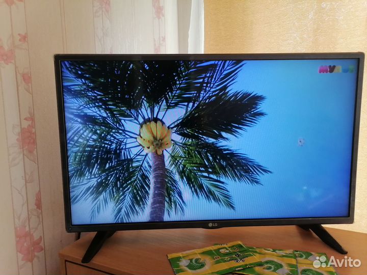 Телевизор LG SMART tv 32