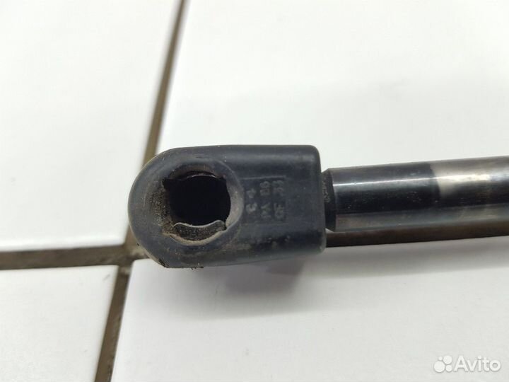 Амортизатор багажника (Mercedes-Benz M-class)