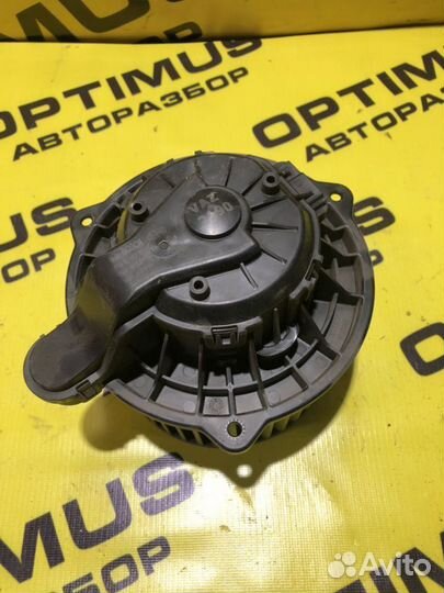 Моторчик печки Лада Гранта